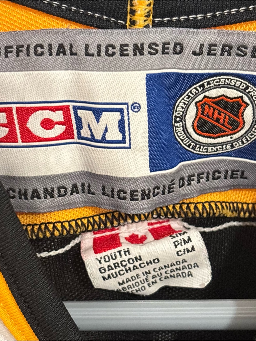 CCM NHL Boston Bruins Joe Thornton #19 Hockey Jersey Boys Size Small/Medium - Picture 2 of 3